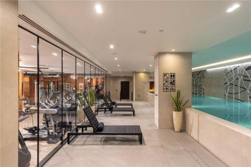 CENTRAL LONDON STAY-Fabulous Ultra-Central London Luxury Designer Two Bedroom-POOL-GYM-Full AC, Londyn (zdjęcie 3)