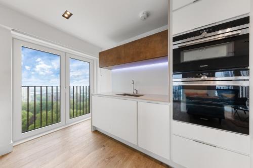 CENTRAL LONDON STAY-Fabulous Ultra-Central London Luxury Designer Two Bedroom-POOL-GYM-Full AC, Londyn (zdjęcie 8)