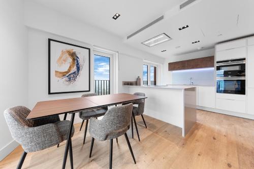 CENTRAL LONDON STAY-Fabulous Ultra-Central London Luxury Designer Two Bedroom-POOL-GYM-Full AC, Londyn (zdjęcie 10)