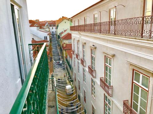 Lisbon Downtown Penthouse Balcony River View - image 14