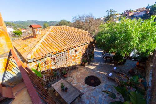 Erkély/terasz, Opening Doors Stone House Pool and Nature close to Barcelona! in Argentona
