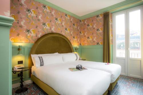 room detail thumbnail 0