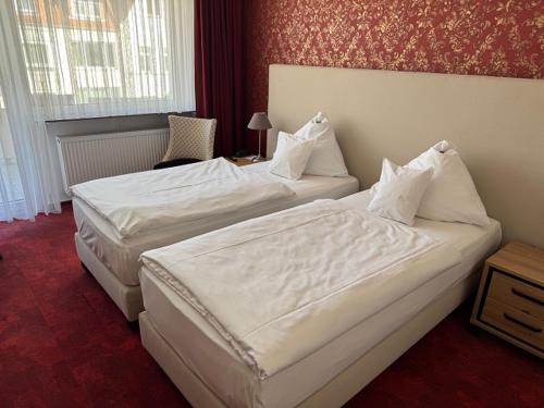 Hotel Alpha - image 4