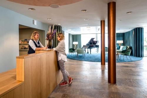  Tertianum Parkresidenz - moderne 25 Zimmer Wohnung direkt am Zürichsee in Meilen