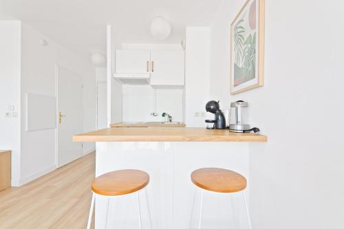 кухня, Studio Orly 15 min I Balcon, cuisine, Wi-Fi rapide in Віженью-сюр-Сен