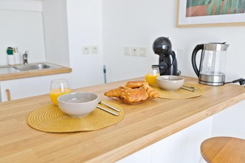 Зручності, Studio Orly 15 min I Balcon, cuisine, Wi-Fi rapide in Віженью-сюр-Сен