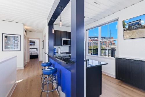 Stadium Container Club House - image 2