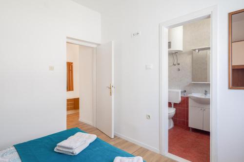 One-Bedroom Apartment with Balcony image 3