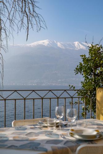 Il Glicine sul Lago - Wisteria on the lake 4