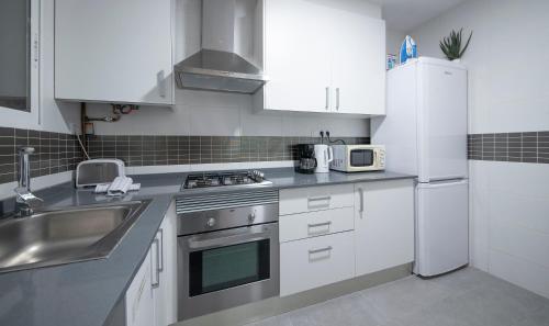 Apartamento 4 dormitorios en Calle Roselló You Stylish Apartments - image 3
