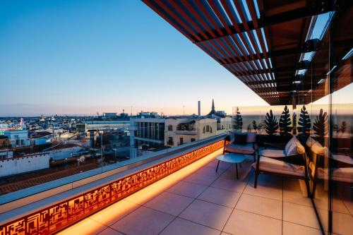652103200 Thompson Madrid, by Hyatt