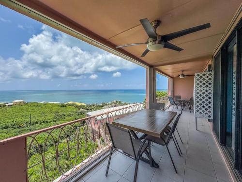 East End Oasis - Hidden Gem 3BR-2BA Ocean Views in Teagues Bay