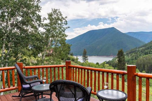 Log Home Stunning Views Hiking Fishing Paradise