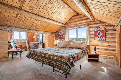 Amazing 3200Sq ft Upgrade Log Cbn GameRoom HotTub in Tarryall Mountain