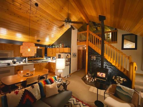 Rocky Mt Cabin 2bed loft Hot Tub Amazing Views in Tarryall Mountain