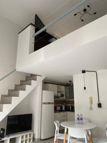 One-Bedroom Apartment image 3