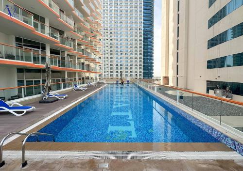 Luxurious 2-Bedroom Haven - image 2