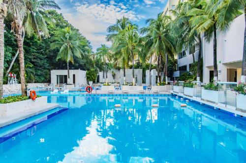 Swimming pool, Oh! Cancun The Urban Oasis & Beach Club in Cancun
