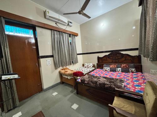 Budget Double Room room in Shri Gaya Prasad Dham