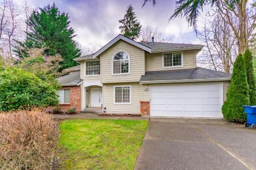 Spacious & Serene 6-Br Family Retreat in Kirkland in เคิร์กแลนด์ (WA)