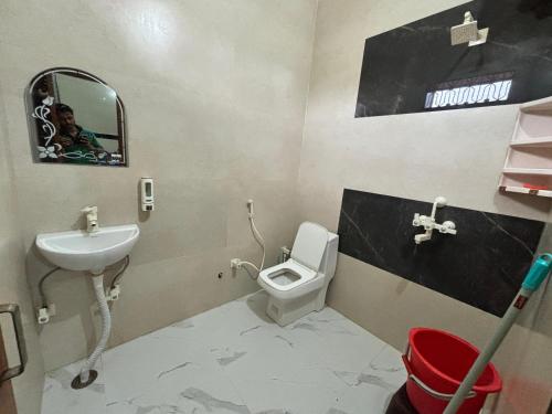 Budget Double Room image 2