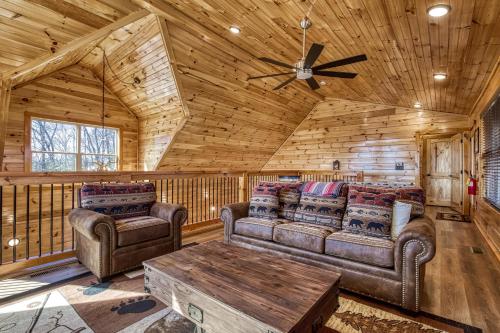 Cozy Cub Cabin - image 3