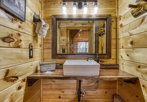 Cozy Cub Cabin - image 10