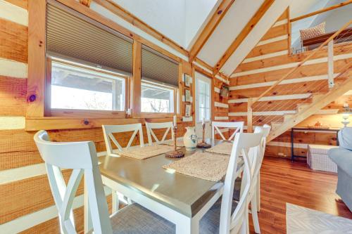 Mountain View Cabin with Hot Tub 27 Mi to Asheville in Clyde, USA