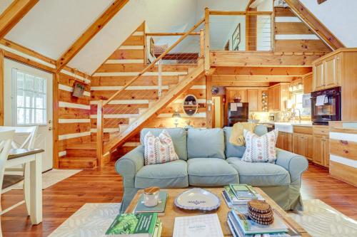 Mountain View Cabin with Hot Tub 27 Mi to Asheville in Clyde, USA