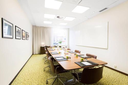 Courtyard by Marriott Stockholm Kungsholmen - image 2