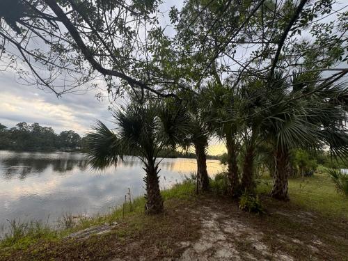 Szórakozási lehetőségek, Cozy new camper on lake front & access to fishing in Clewiston