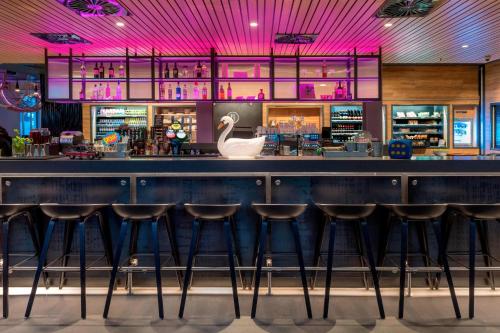 Moxy London Stratford - image 12