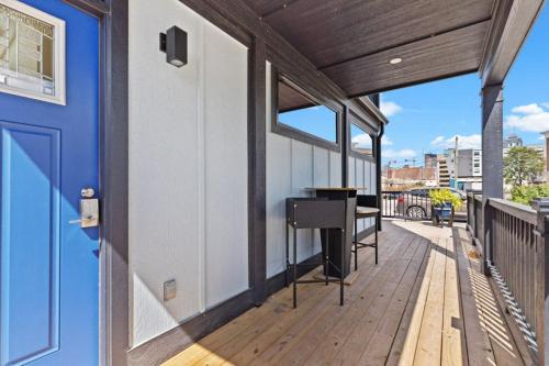 Stadium Container Club House - image 3