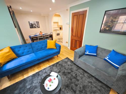Charming 3 Bed Home in Central London, Abbey Road, Лондон