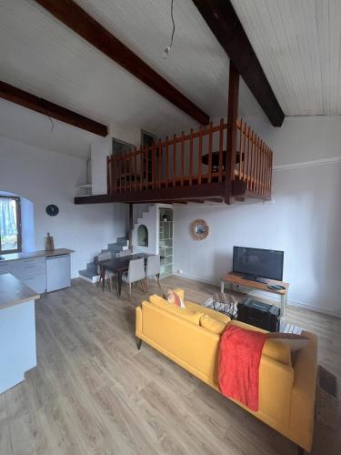 Studio with mezzanine in Prades