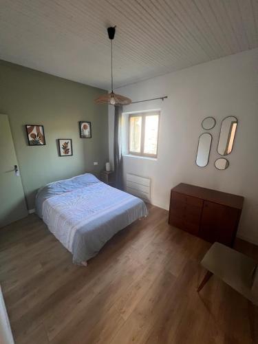 Studio with mezzanine in Prades