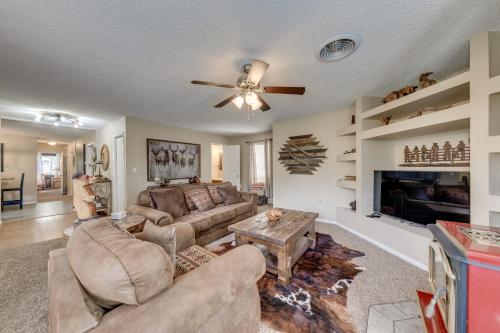 Ruidoso Home with Patio, Walk to Restaurants!