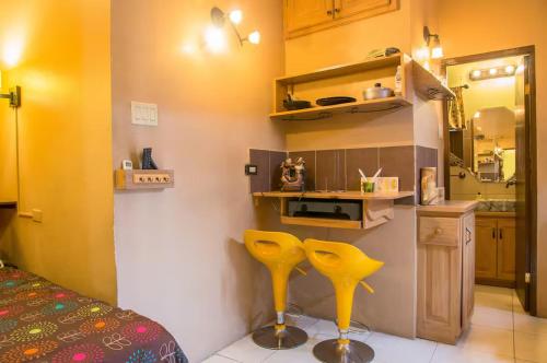 One32 Guesthouse Bejeweled in Kingston