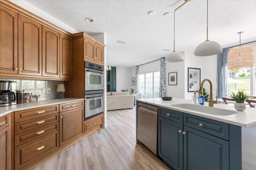 6BR Luxury Stay Prime Spot Games & More