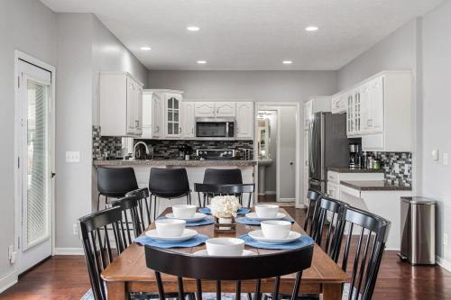 Relax in Style 5BR Home Hot Tub & Games, Omaha (fotografie 9)