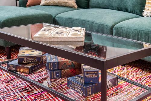 Relax in Style 5BR Home Hot Tub & Games Relax in Style 5BR Home Hot Tub & Games