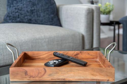 Relax in Style 5BR Home Hot Tub & Games Relax in Style 5BR Home Hot Tub & Games