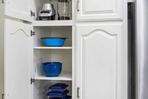 Relax in Style 5BR Home Hot Tub & Games Relax in Style 5BR Home Hot Tub & Games