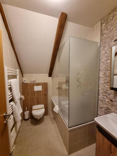 652211605 Art Hotel Kristal