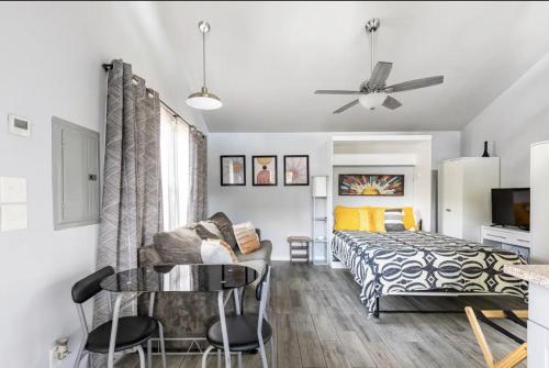 Modern guest house in East Atlanta Village in East Atlanta