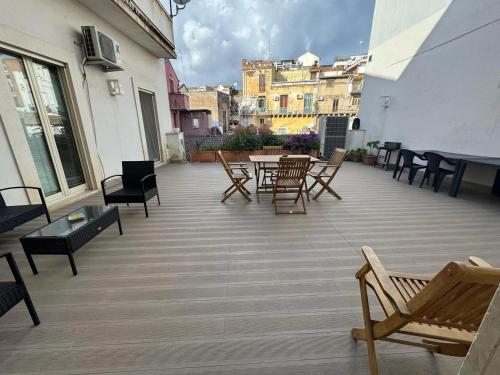 Apartment with 4 bedrooms in Catania with wonderful city view furnished terrace and WiFi 3 km from the beach