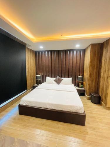 Studio Apartment in Gold Crest Mall - DHA Lahore - image 11
