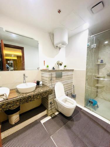 Studio Apartment in Gold Crest Mall - DHA Lahore - image 6