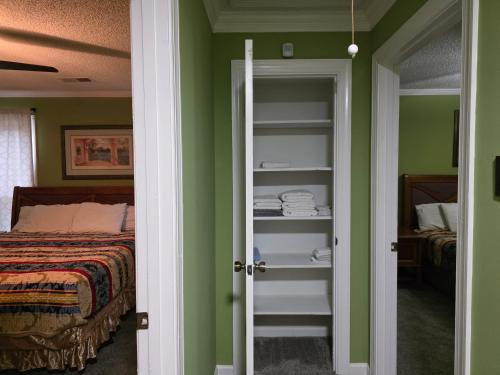 6BR in Suburban area close to Freeway and Galeria, Memphis (fotografie 10)