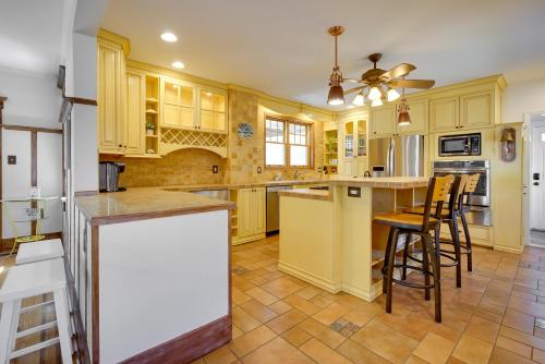 Idyllic Atlantic City Home - 1 Block to Beach in Atlantic City, USA
